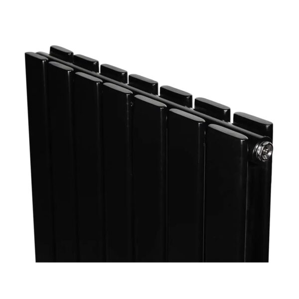 Вертикальный дизайнерский радиатор отопления ARTTIDESIGN Livorno ІІ 8/600/544 черный