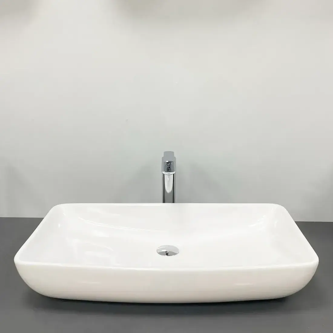 VBI-015101 Умывальник накладной VBI Silvi 705х380