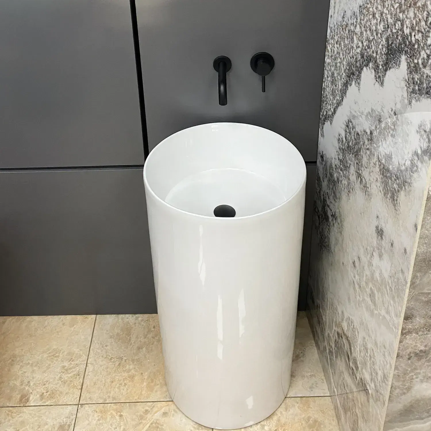 VBI-019024 Умывальник напольный VBI Cirella 400х400