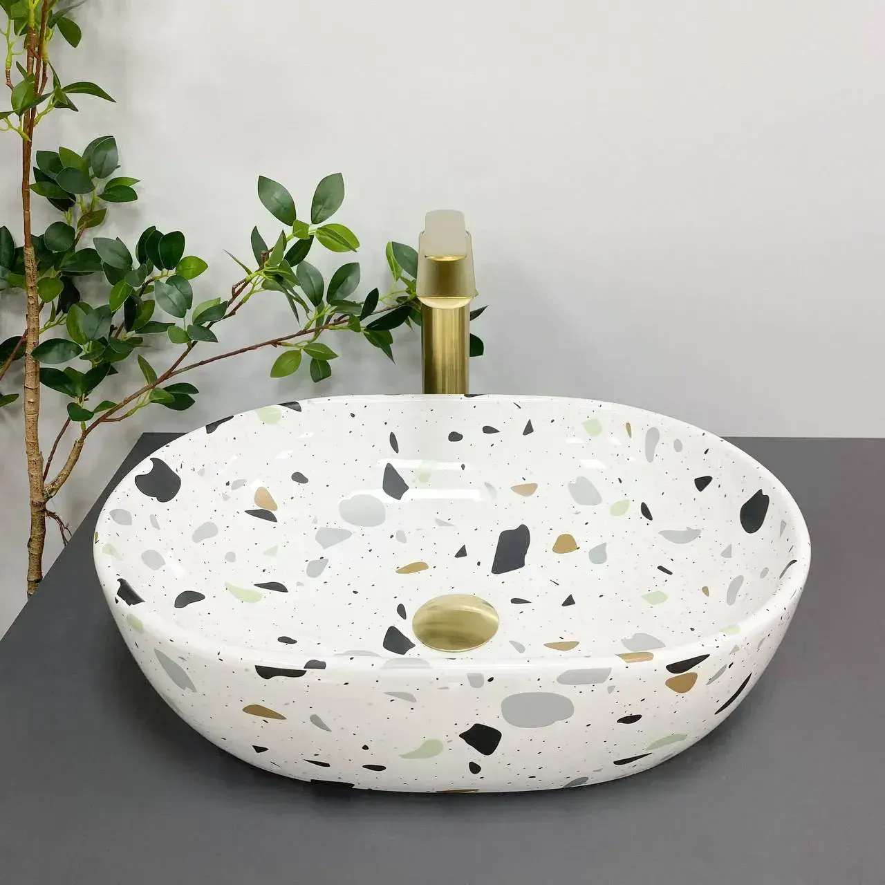 39065948063020 Умывальник накладной VBI Modena S 485х350