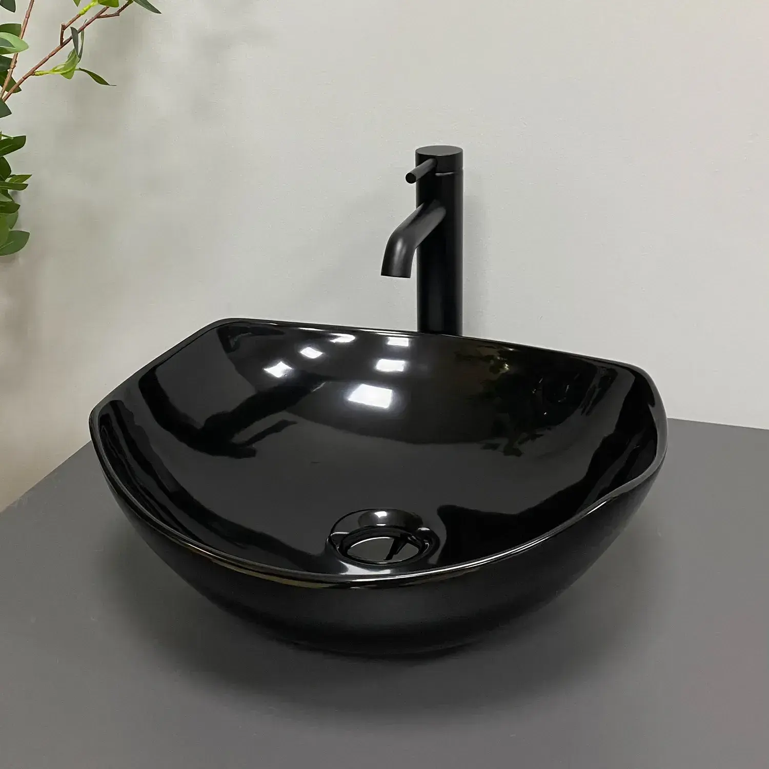 78050917594889 Умывальник накладной VBI Ronta 410х380