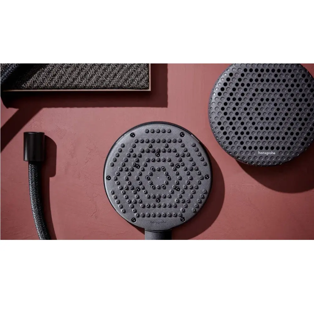 raindance-alive_handshower_mesh-cover_moodboard_16x9_1000_640