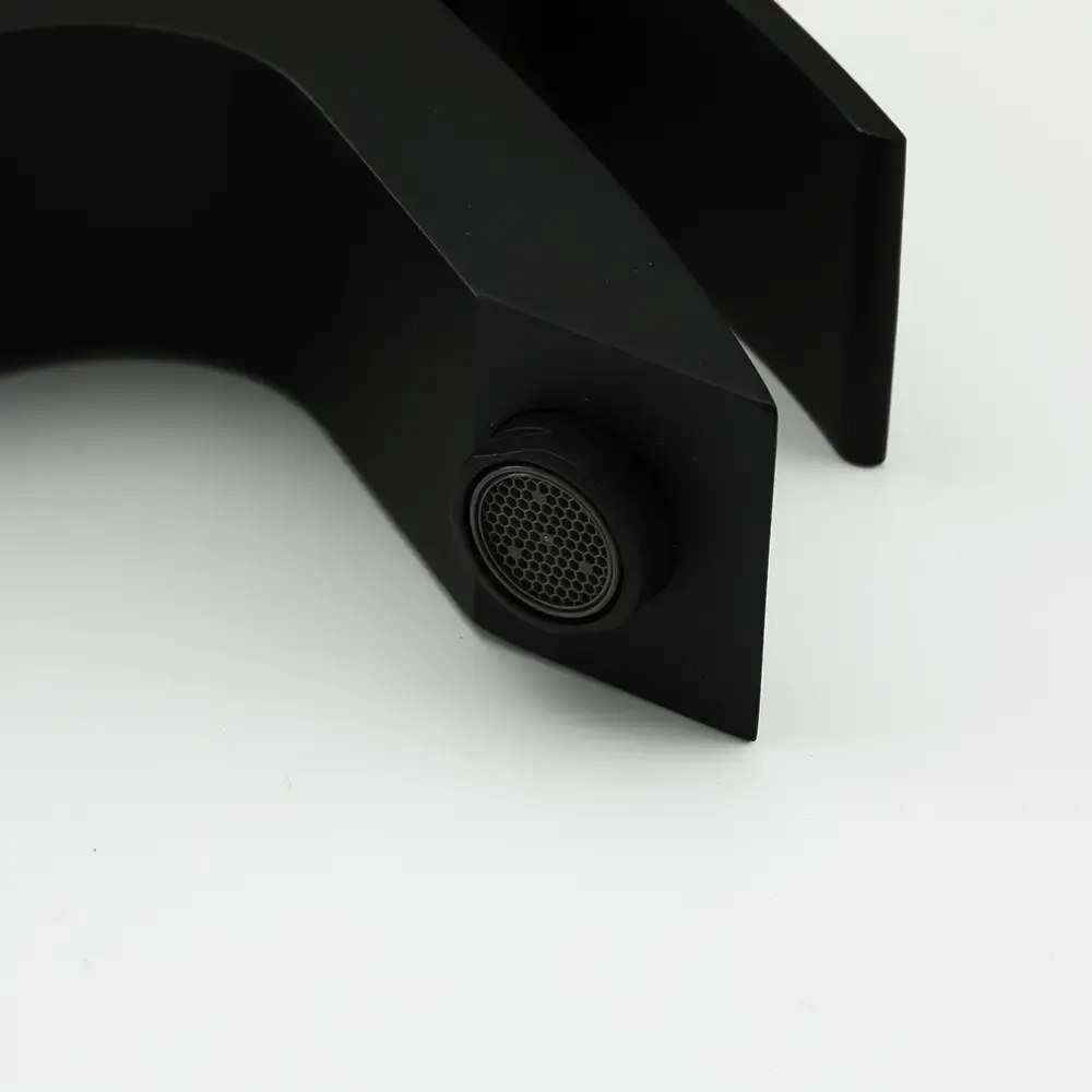 SQ-1042408_4 Смеситель для умывальника Gappo G1007-66 однорычажный